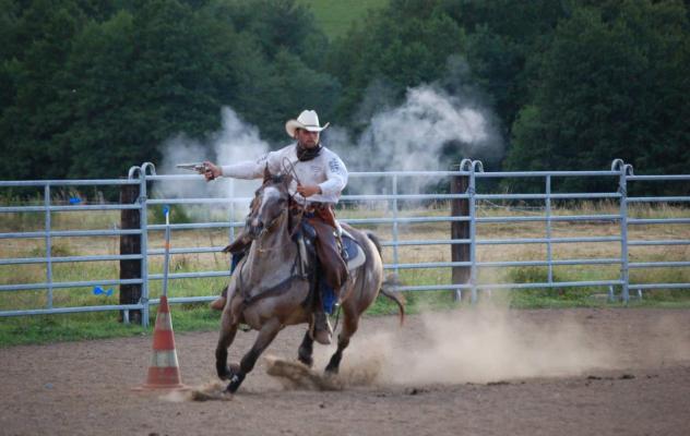 Cowboy Mounted Shooting 2013