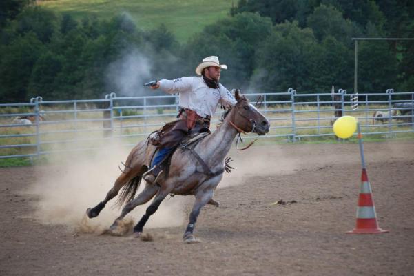 Cowboy Mounted Shooting 2013