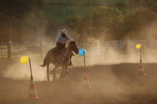 Cowboy Mounted Shooting 2013